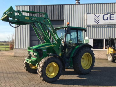 Aflevering John Deere 5820 & 583 frontlader