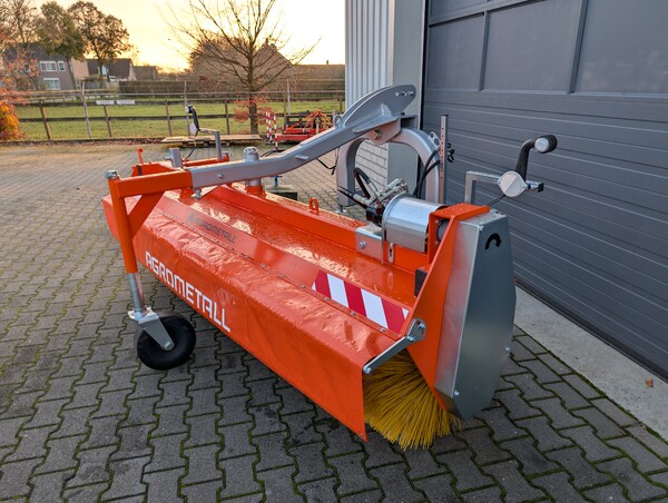 Agrometall SW-T veegmachine