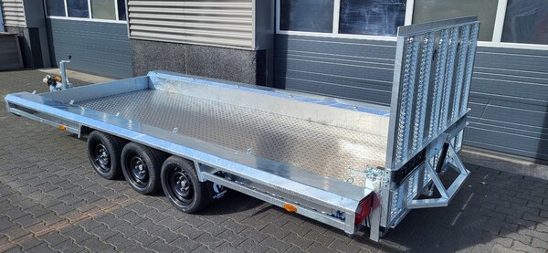 Vlemmix Machinetransporters | €3.400