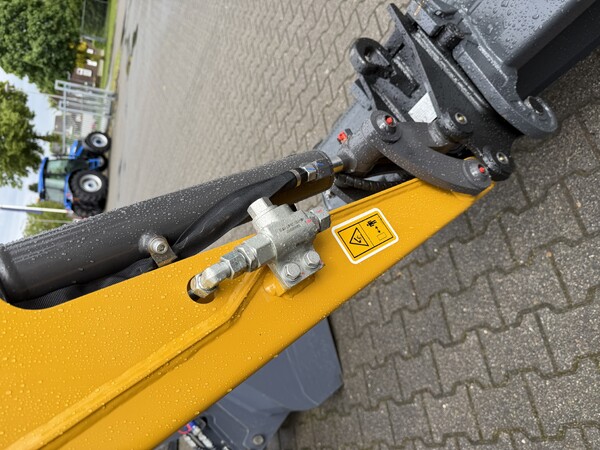 XCMG XE10E minigraver