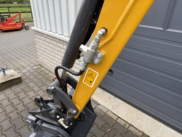 XCMG XE10E minigraver