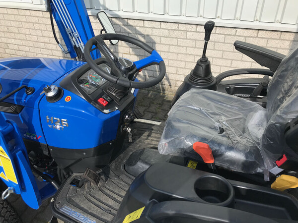 Solis H26 hydrostaat met frontlader | vanaf €15930