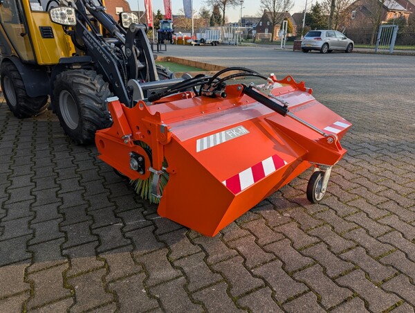 Agrometall veegmachine 150 cm  €4250