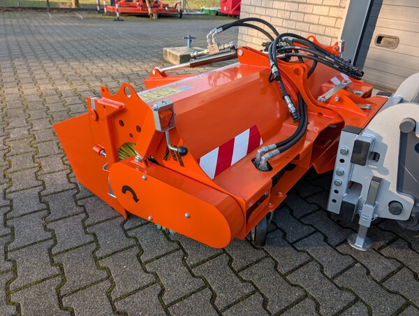 Agrometall veegmachine 150 cm  €4250