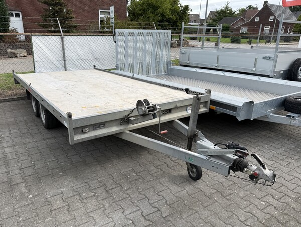 Verhuur autotransporter autoambulance